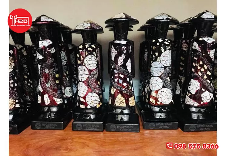 Tượng sơn mài 02