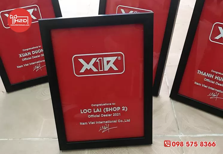 Bằng khen chất liệu Acrylic 01