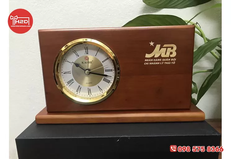 Đồng hồ để bàn 01